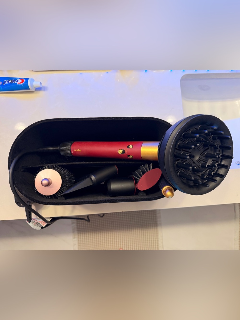 Dyson Airwrap i.d. Curly+Coily – Red Velvet